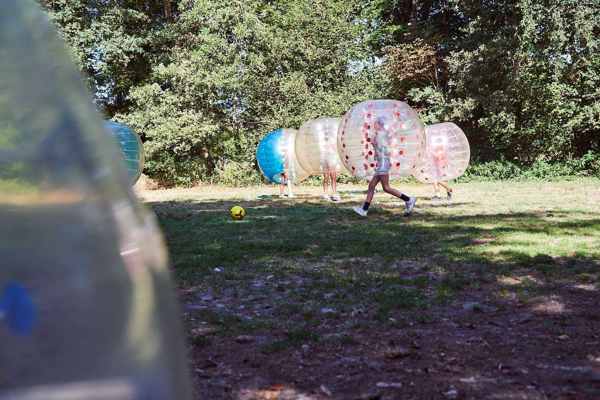 Bubblevoetbal tijdens zomerkamp